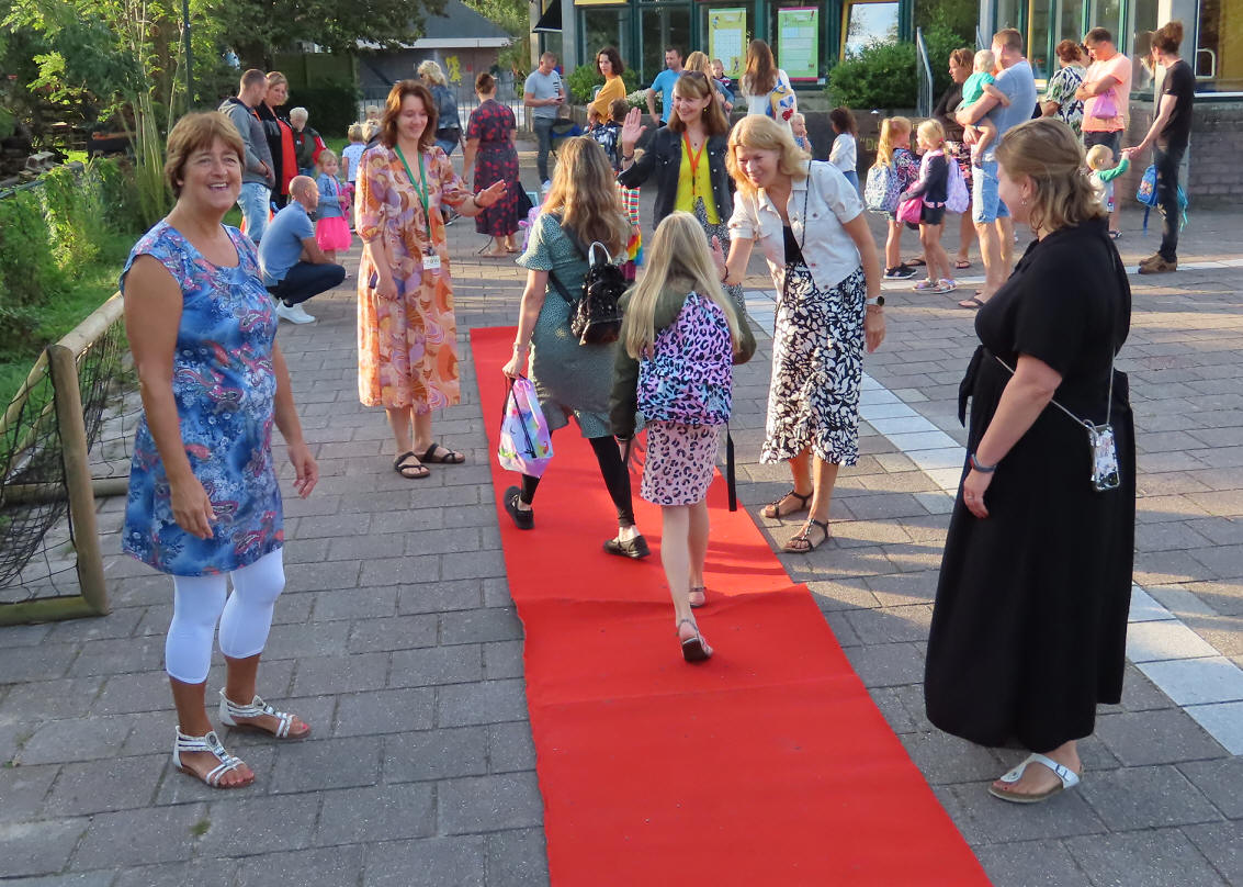 Leerlingen werden feestelijk ontvangen op De Rietlanden