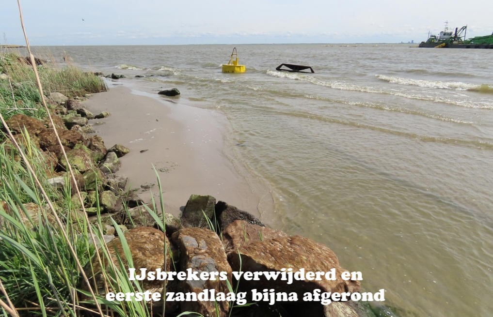 IJsbrekers verwijderd en eerste zandlaag bij Rozewerf