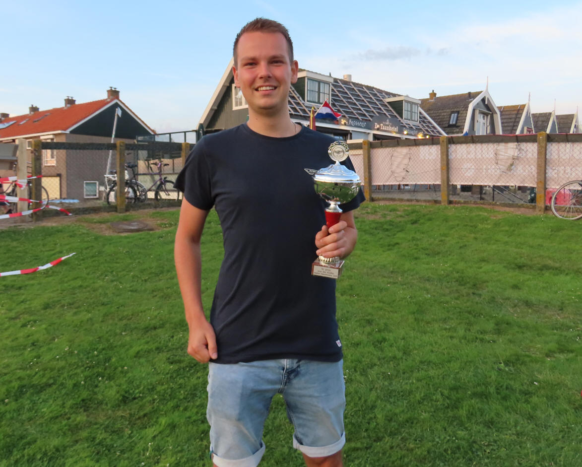 Olaf Janssen wint Jeu de Boules Marker Havenfeesten